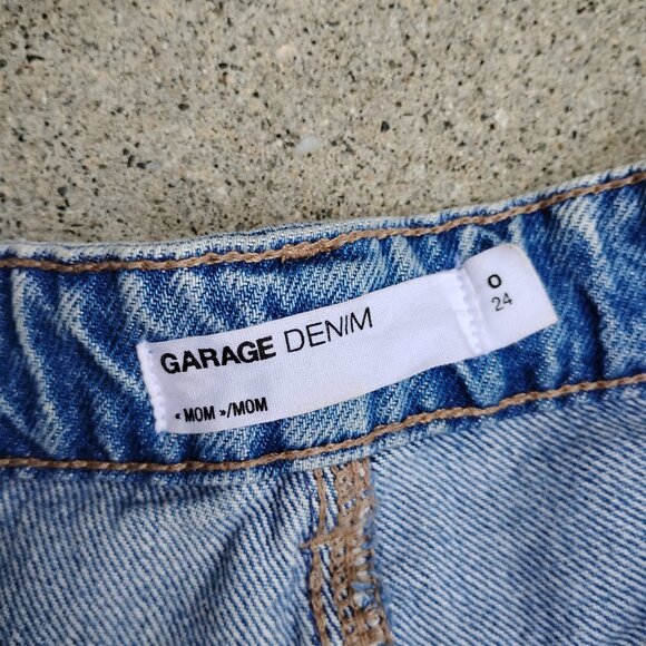 Garage Mom Distressed Jeans - Picture 5 of 7